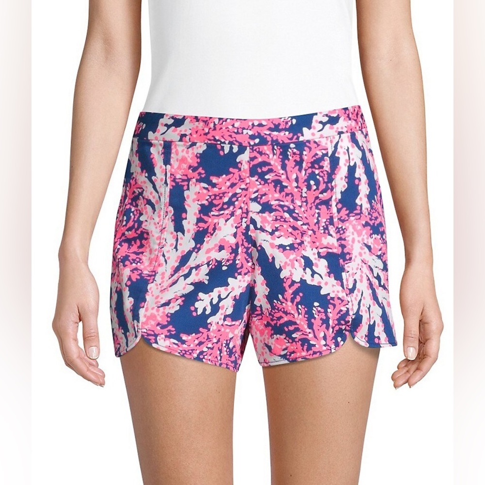 Lilly Pulitzer Hazelle Stretch Dress Shorts 🩷💙